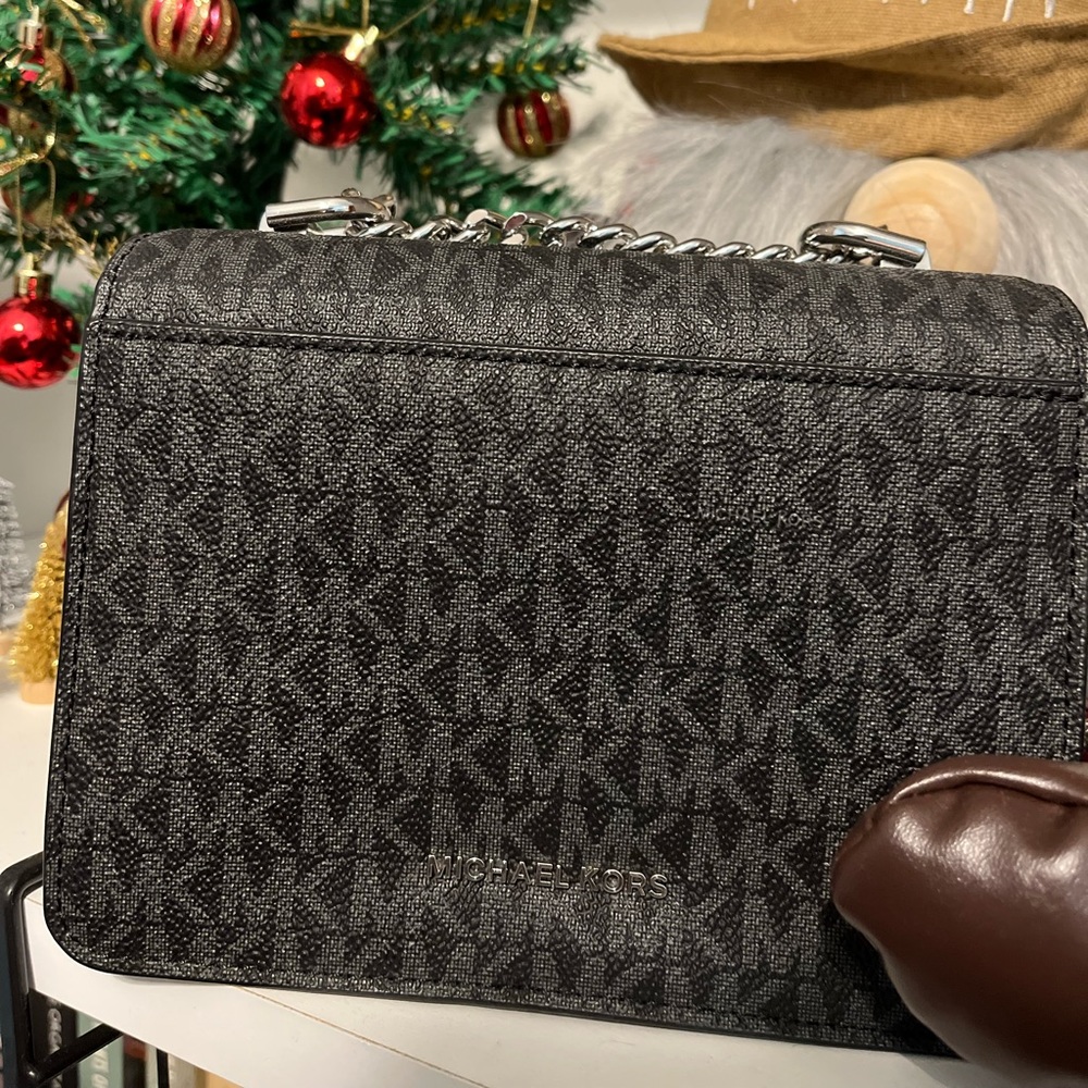 Michael Kors purse - Picture 2 of 2
